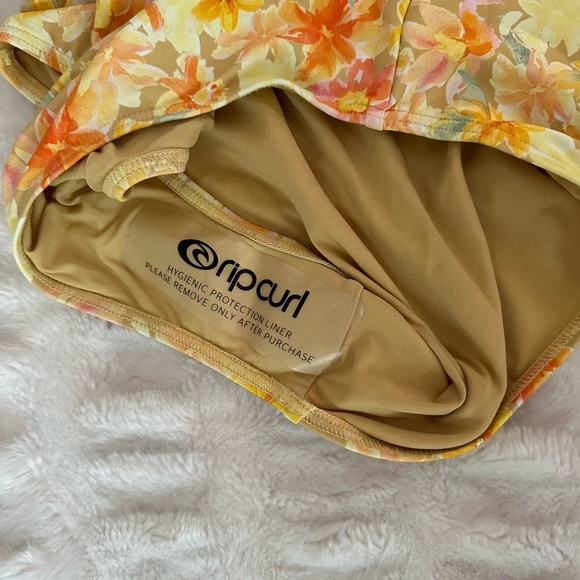 RIPCURL Medium one piece swim suit NWT - Picture 7 of 13